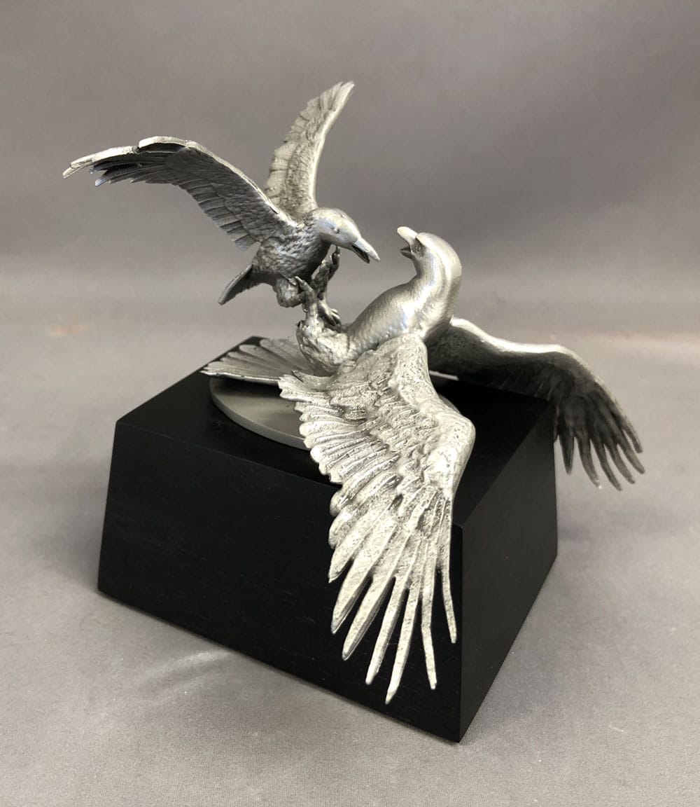 raven fighting eagle